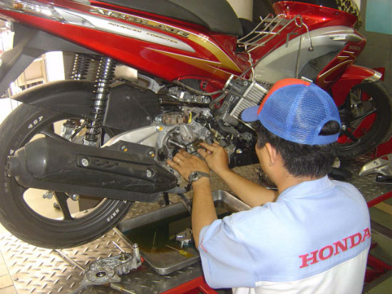 Dịch vụ sửa xe máy tại nhà HCM uy tín giá tốt lưu động 2424  Vỏ xe máy